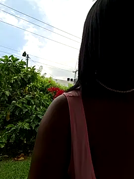 HanaThompson online show from 10/31/25, 06:09