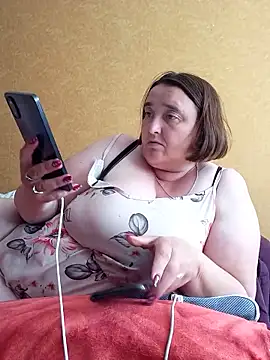Liluboobs online show from 06/15/26, 01:57