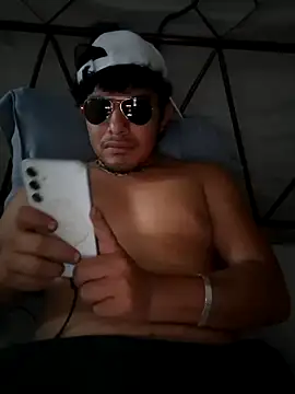 GusssHOT online show from 10/03/25, 10:07