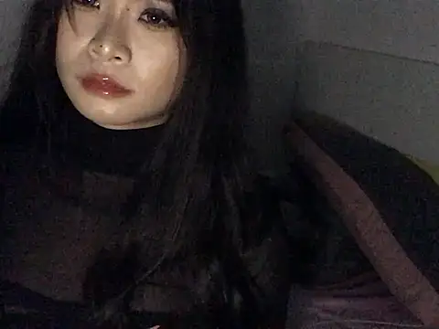 Snapshot of sukilove1992 chatting on 04/16/26, 05:58 sukilove1992 online show from 04/16/26, 05:58