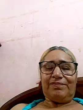  candi online show from 09/19/25, 11:22