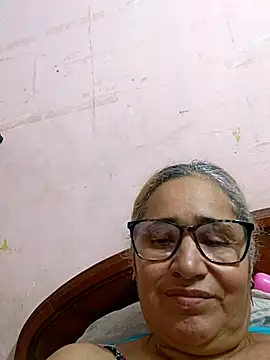  candi online show from 10/12/25, 01:04