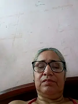  candi online show from 11/15/25, 12:45