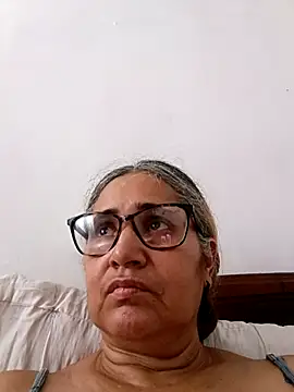 Snapshot of _candi chatting on 03/03/26, 03:29 candi online show from 03/03/26, 03:29