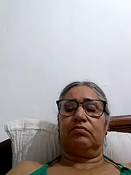 Snapshot of _candi chatting on 03/06/26, 01:46 candi online show from 03/06/26, 01:46