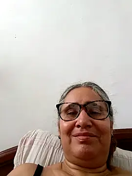 Snapshot of _candi chatting on 03/08/26, 04:00 candi online show from 03/08/26, 04:00