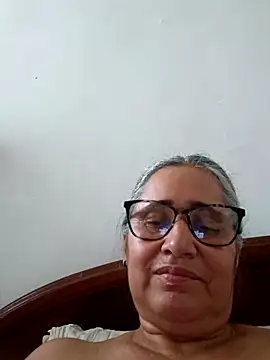 Snapshot of _candi chatting on 03/18/26, 09:18 candi online show from 03/18/26, 09:18