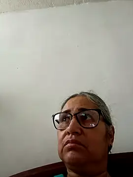 Snapshot of _candi chatting on 03/21/26, 11:26 candi online show from 03/21/26, 11:26