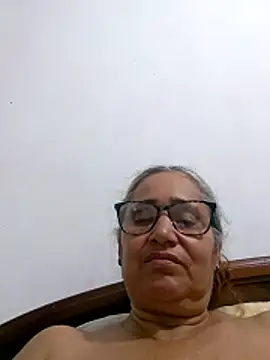 Snapshot of _candi chatting on 03/31/26, 12:56 candi online show from 03/31/26, 12:56
