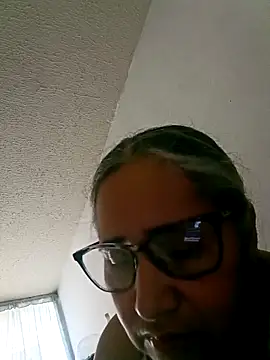 Snapshot of _candi chatting on 03/31/26, 01:11 candi online show from 03/31/26, 01:11
