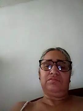 Snapshot of _candi chatting on 04/03/26, 11:08 candi online show from 04/03/26, 11:08