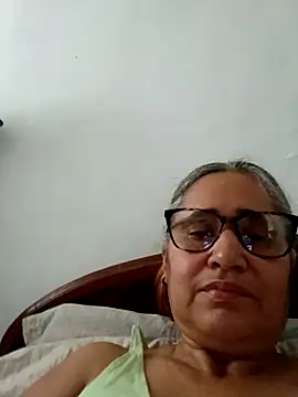 Snapshot of _candi chatting on 04/09/26, 01:38 candi online show from 04/09/26, 01:38