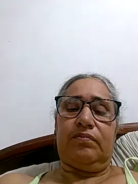 Snapshot of _candi chatting on 04/10/26, 02:28 candi online show from 04/10/26, 02:28