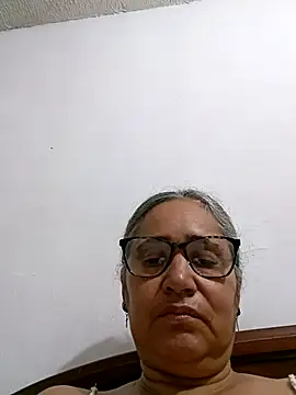 Snapshot of _candi chatting on 04/12/26, 05:45 candi online show from 04/12/26, 05:45
