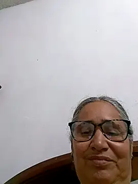 Snapshot of _candi chatting on 04/16/26, 09:39 candi online show from 04/16/26, 09:39