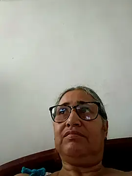 Snapshot of _candi chatting on 04/17/26, 12:52 candi online show from 04/17/26, 12:52