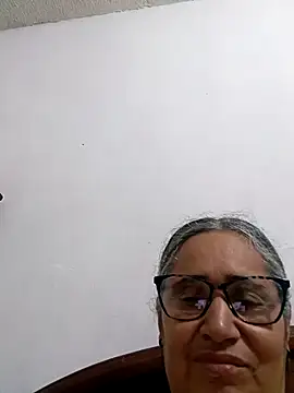 Snapshot of _candi chatting on 04/25/26, 11:24 candi online show from 04/25/26, 11:24