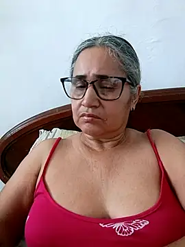 Snapshot of _candi chatting on 04/27/26, 01:31 candi online show from 04/27/26, 01:31