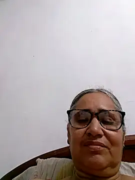Snapshot of _candi chatting on 04/28/26, 02:21 candi online show from 04/28/26, 02:21