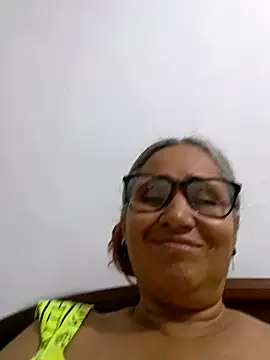 Snapshot of _candi chatting on 05/06/26, 10:31 candi online show from 05/06/26, 10:31