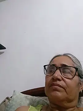Snapshot of _candi chatting on 05/16/26, 01:13 candi online show from 05/16/26, 01:13