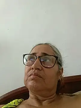Snapshot of _candi chatting on 05/17/26, 07:10 candi online show from 05/17/26, 07:10