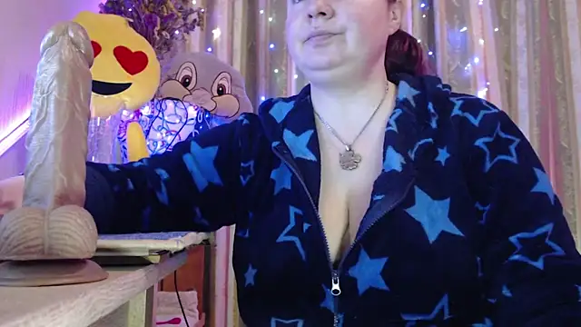 amorelara online show from 04/17/26, 07:44