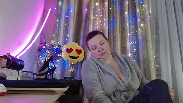 amorelara online show from 05/26/26, 09:05