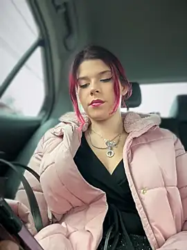 RiriRoseey online show from 12/05/25, 08:45