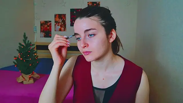 Miss Arwen online show from 12/24/24, 01:59