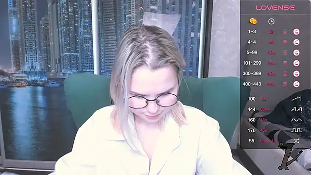 Snapshot of miray_kuriyama123 chatting on 12/08/24, 03:56 miray kuriyama123 online show from 12/08/24, 03:56