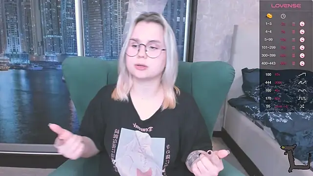 Snapshot of miray_kuriyama123 chatting on 12/16/24, 05:59 miray kuriyama123 online show from 12/16/24, 05:59