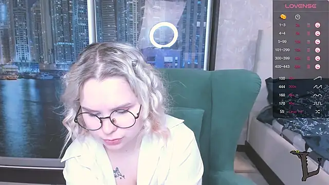 Snapshot of miray_kuriyama123 chatting on 12/16/24, 04:05 miray kuriyama123 online show from 12/16/24, 04:05