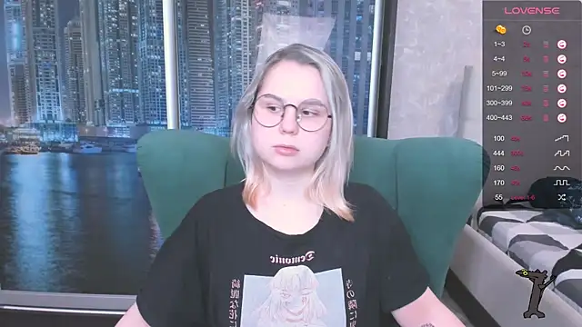 Snapshot of miray_kuriyama123 chatting on 12/19/24, 12:24 miray kuriyama123 online show from 12/19/24, 12:24