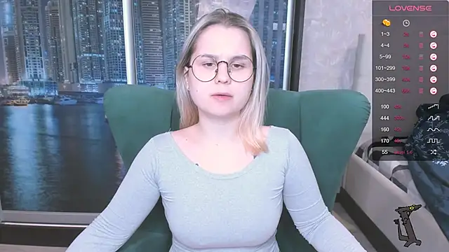 Snapshot of miray_kuriyama123 chatting on 12/19/24, 11:39 miray kuriyama123 online show from 12/19/24, 11:39