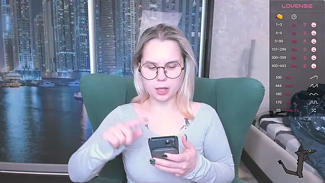 Snapshot of miray_kuriyama123 chatting on 12/19/24, 02:46 miray kuriyama123 online show from 12/19/24, 02:46