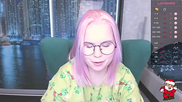 Snapshot of miray_kuriyama123 chatting on 12/20/24, 10:11 miray kuriyama123 online show from 12/20/24, 10:11