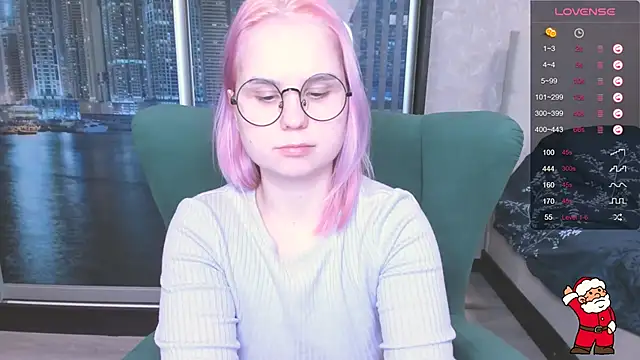 Snapshot of miray_kuriyama123 chatting on 12/21/24, 10:39 miray kuriyama123 online show from 12/21/24, 10:39