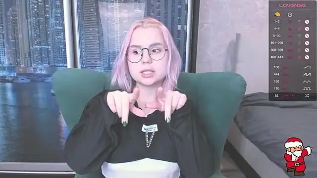 Snapshot of miray_kuriyama123 chatting on 12/30/24, 12:52 miray kuriyama123 online show from 12/30/24, 12:52