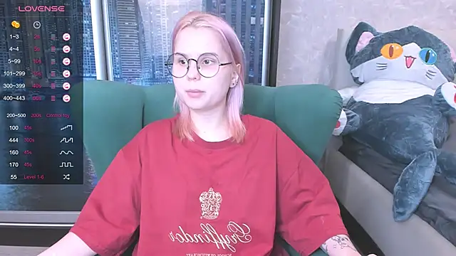 Snapshot of miray_kuriyama123 chatting on 01/06/25, 04:02 miray kuriyama123 online show from 01/06/25, 04:02