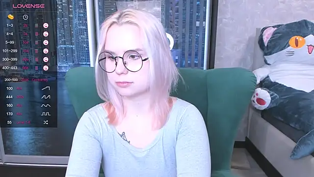 Snapshot of miray_kuriyama123 chatting on 01/16/25, 02:30 miray kuriyama123 online show from 01/16/25, 02:30