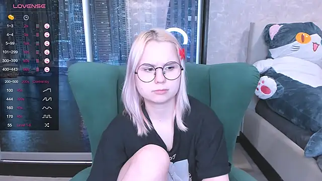 Snapshot of miray_kuriyama123 chatting on 01/17/25, 04:26 miray kuriyama123 online show from 01/17/25, 04:26