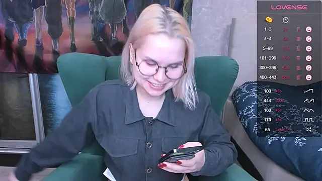 Snapshot of miray_kuriyama123 chatting on 02/03/25, 12:47 miray kuriyama123 online show from 02/03/25, 12:47