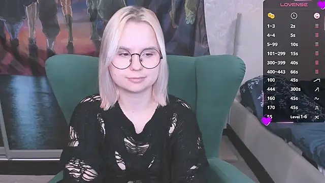 Snapshot of miray_kuriyama123 chatting on 02/14/25, 03:33 miray kuriyama123 online show from 02/14/25, 03:33