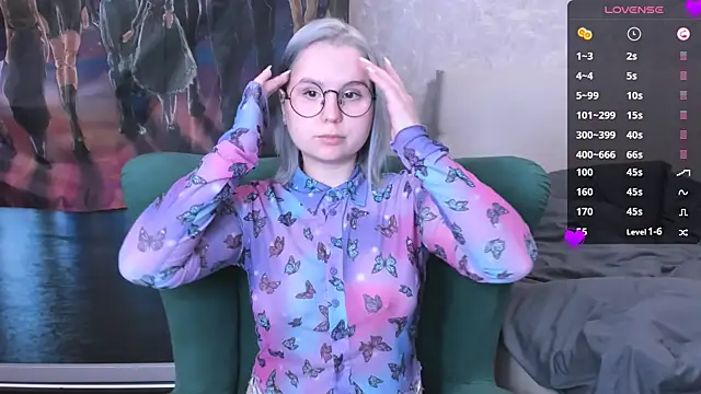 Snapshot of miray_kuriyama123 chatting on 03/03/25, 07:39 miray kuriyama123 online show from 03/03/25, 07:39