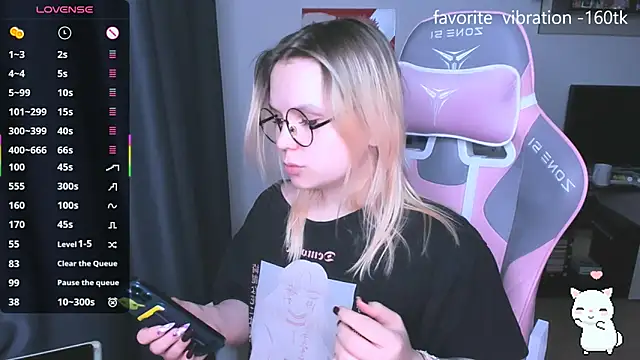 Snapshot of miray_kuriyama123 chatting on 11/23/25, 08:08 miray kuriyama123 online show from 11/23/25, 08:08