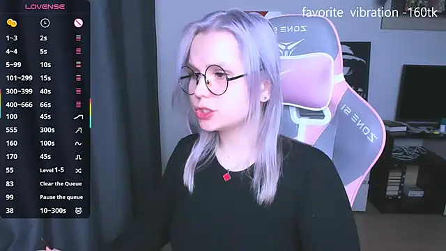 Snapshot of miray_kuriyama123 chatting on 11/30/25, 07:51 miray kuriyama123 online show from 11/30/25, 07:51