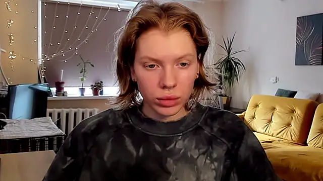 Snapshot of StellaDavis chatting on 02/28/25, 10:41 StellaDavis online show from 02/28/25, 10:41