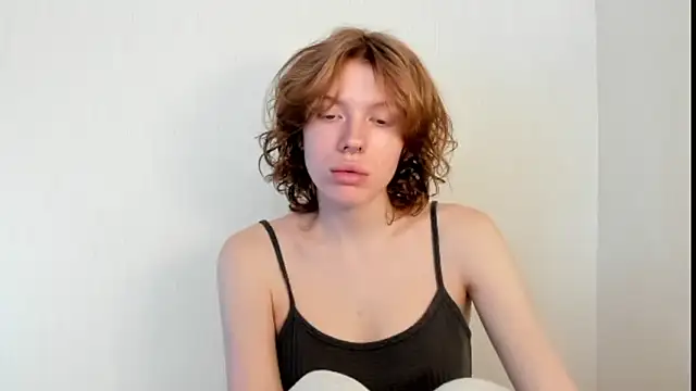 Snapshot of StellaDavis chatting on 09/09/25, 11:54 StellaDavis online show from 09/09/25, 11:54