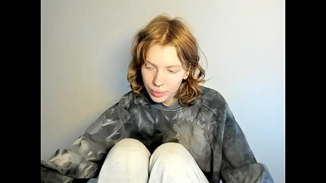 Snapshot of StellaDavis chatting on 11/25/25, 08:14 StellaDavis online show from 11/25/25, 08:14